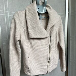 CAbi Ryder Quilted Moto Jacket Oatmeal Asymmetrical Zip Cropped Size M